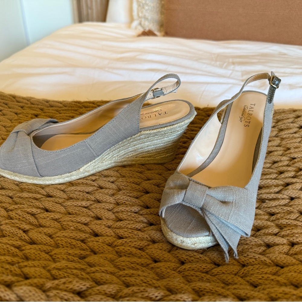 3 for $15 Talbots Women's Gray Wedge Sandals with Bow Coquette Girl Espadrille - Picture 6 of 10